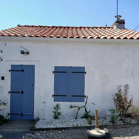 Maison 4 Personnes Dans Village Atypique Proche Ferienhaus *
